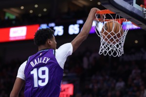 大发官网|大发体育|大发娱乐场|dafabet中国|大发体育官方网站|www.dfa678.com-【菜鸟】贝利25分6板 弗拉格21分11板 科比·桑德斯11分&amp;三分4中3